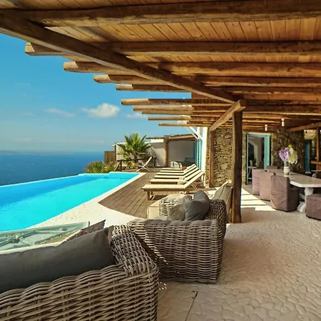 Zinas Villa