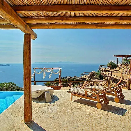 Zinas Villa *