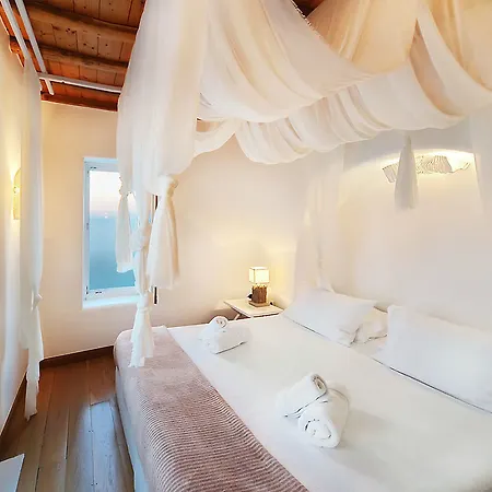 Zinas Villa