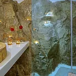 Zinas Villa *