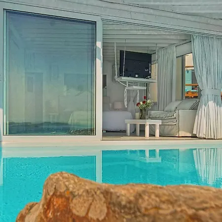 Zinas Villa *